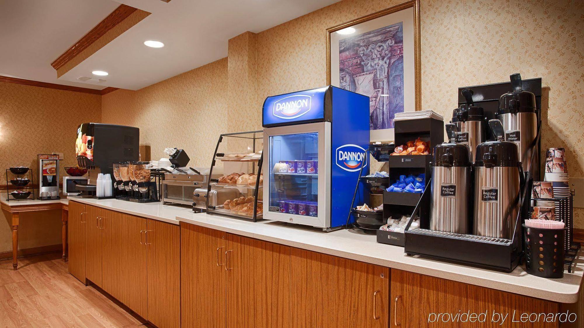 Best Western Crown Inn & Suites - Batavia Exteriör bild